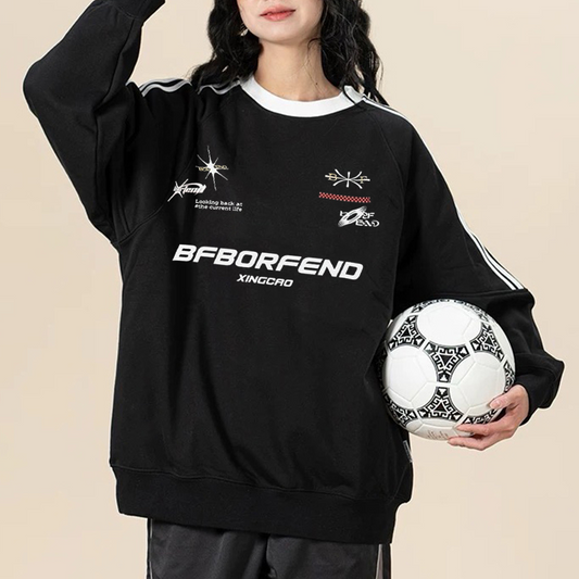 “Urban letter design monochrome niche trend" Sweatshirt