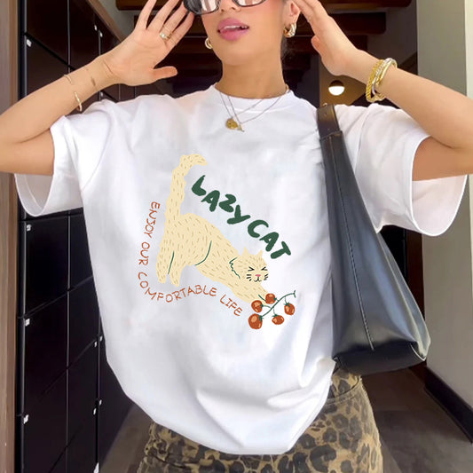 "Casual high street retro cartoon stretching kitten" T-shirt